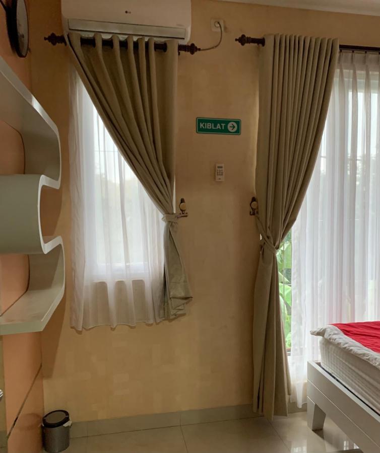 Platinum Setramurni Guest House Bandung 3Br Екстер'єр фото