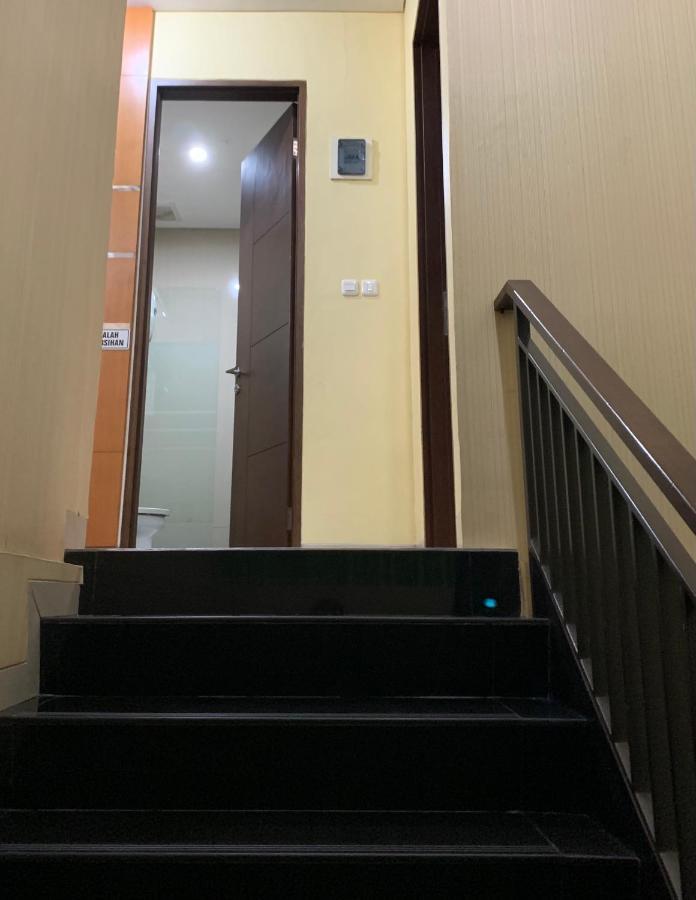 Platinum Setramurni Guest House Bandung 3Br Екстер'єр фото