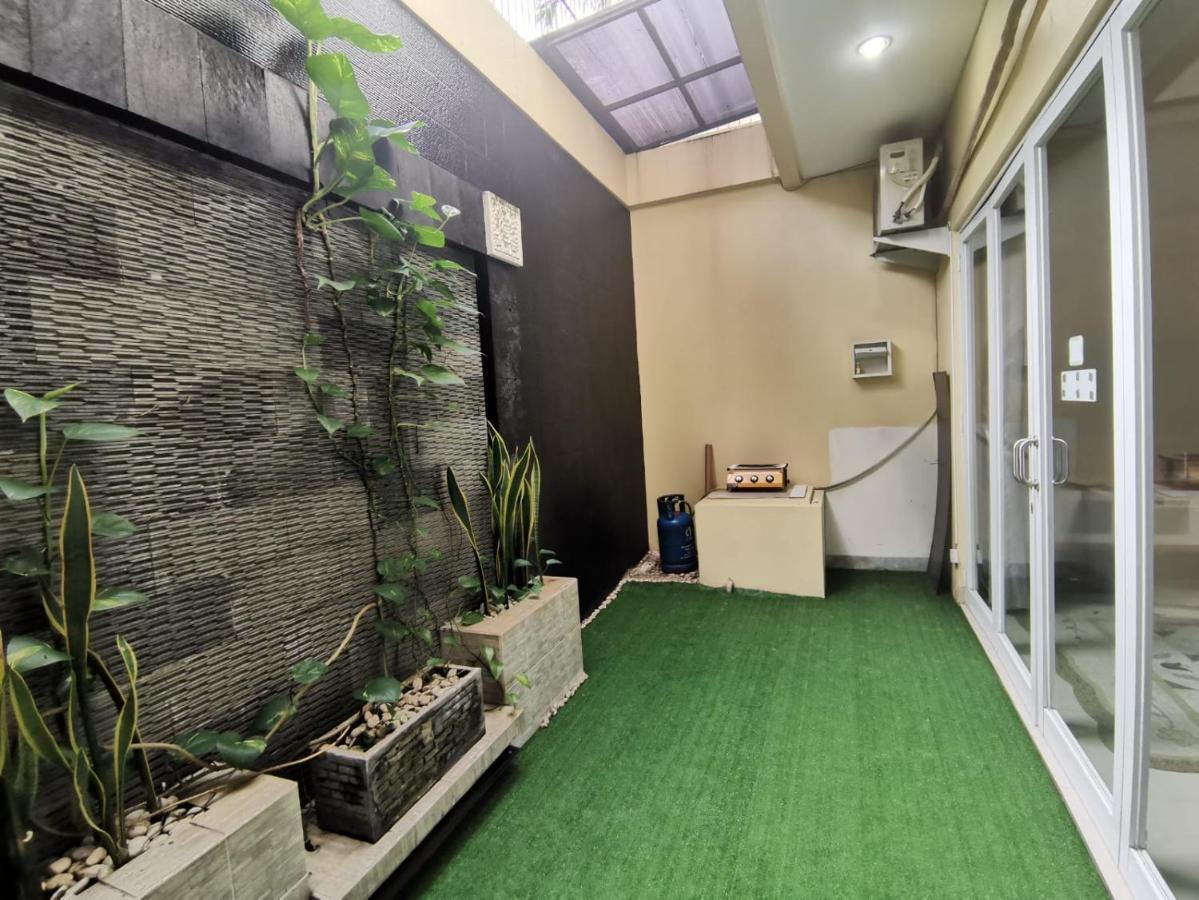 Platinum Setramurni Guest House Bandung 3Br Екстер'єр фото