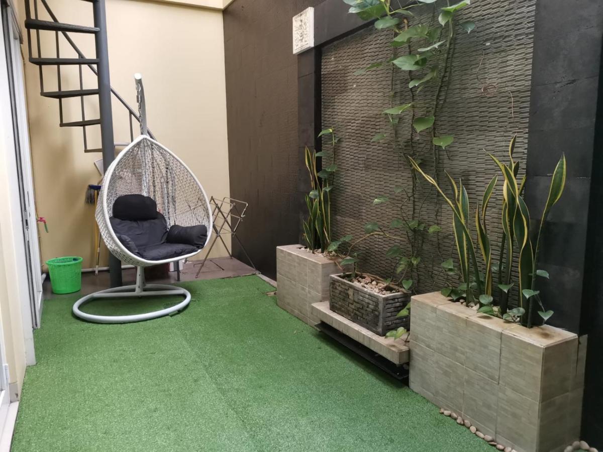 Platinum Setramurni Guest House Bandung 3Br Екстер'єр фото